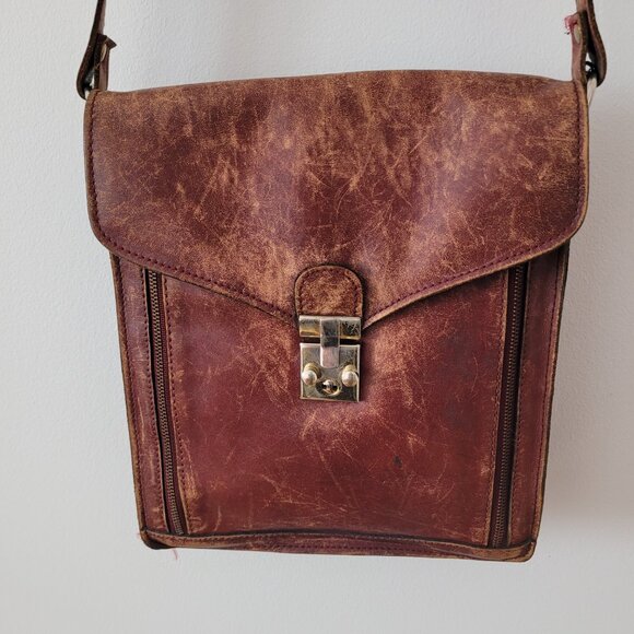 Well-Worn In Vintage Leather Bag/Purse - Picture 2 of 10